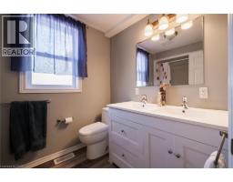 404 QUEENSWAY W - 13