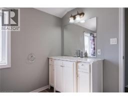 404 QUEENSWAY W - 17