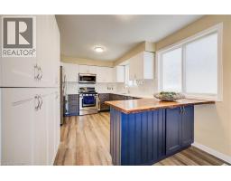 48 KARALEE Crescent - 13