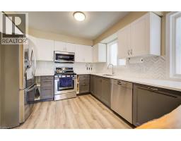 48 KARALEE Crescent - 14