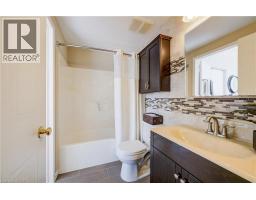 48 KARALEE Crescent - 25