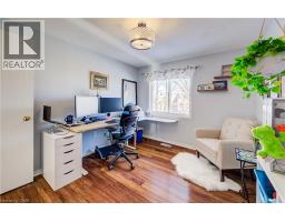 48 KARALEE Crescent - 29