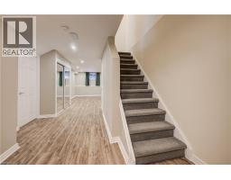 48 KARALEE Crescent - 30