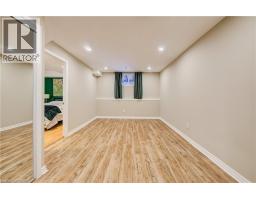 48 KARALEE Crescent - 31