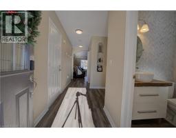 48 KARALEE Crescent - 4