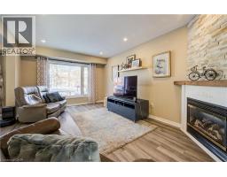 48 KARALEE Crescent - 8