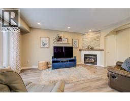 48 KARALEE Crescent - 9