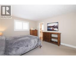 33 HUCK Crescent - 25