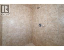 33 HUCK Crescent - 28