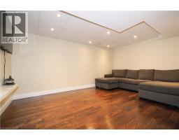 33 HUCK Crescent - 35