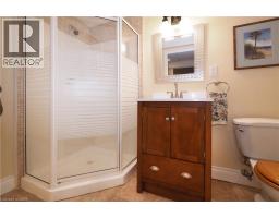 33 HUCK Crescent - 39