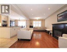 33 HUCK Crescent - 7