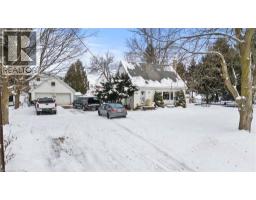 867 JERSEYVILLE Road W - 4