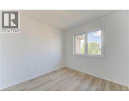 82 TROWBRIDGE Street - 12