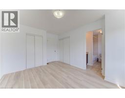 82 TROWBRIDGE Street - 16