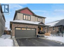 78 WOODBERRY Crescent - 2