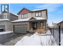78 WOODBERRY Crescent - 3