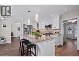 18 PITTSFORD Close - 11