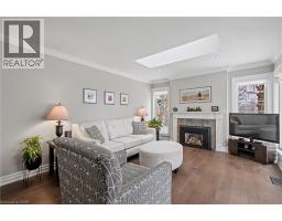 18 PITTSFORD Close - 18