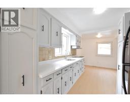 238 LOWTHER Street N - 14