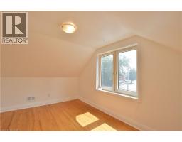 238 LOWTHER Street N - 34