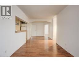 155 WELLINGTON Street N - 32