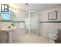 185 WESLEY Crescent - 23