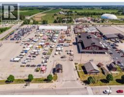 185 WESLEY Crescent - 31