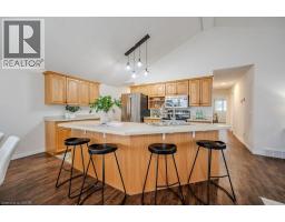 185 WESLEY Crescent - 9