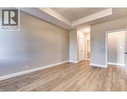 381 ARGYLE Avenue - 19