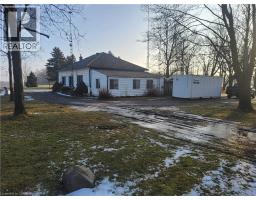 740 HILLCREST Road - 1