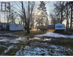 740 HILLCREST Road - 3