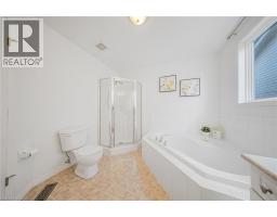 11 RENNER Drive - 22