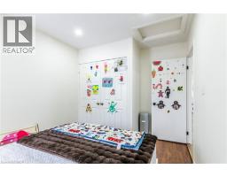 61 WAKE ROBIN Drive - 15