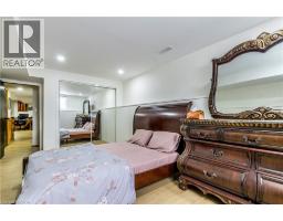 61 WAKE ROBIN Drive - 22