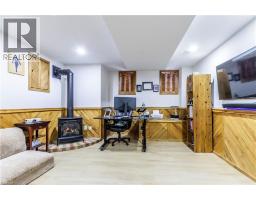 61 WAKE ROBIN Drive - 27