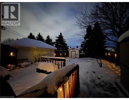 61 WAKE ROBIN Drive - 36