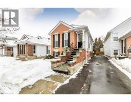 61 WAKE ROBIN Drive - 4