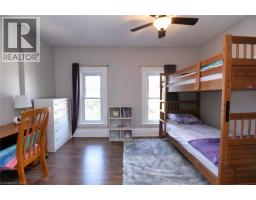 111 DRUMMOND Street - 16