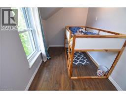 111 DRUMMOND Street - 17