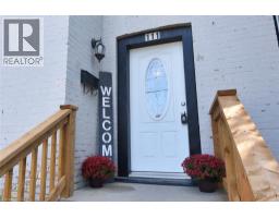 111 DRUMMOND Street - 3