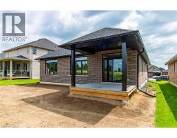 82 DUCHESS Drive - 2