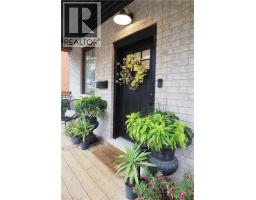 238 EAGLE Street S - 4