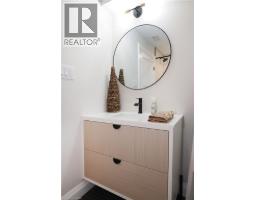 238 EAGLE Street S - 42