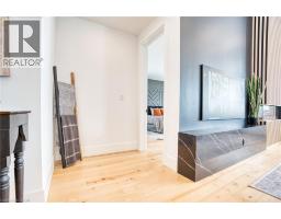 1034 WALTON Avenue N - 11