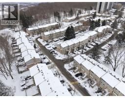 30 GREEN VALLEY Drive UnitNo. 74 - 35