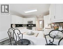 132 QUEEN Street W - 26