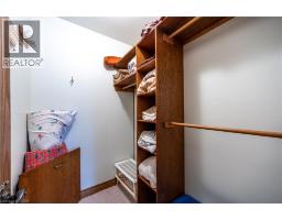 21 MCDOWELL Road W - 26