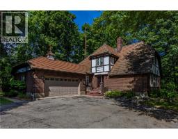 21 MCDOWELL Road W - 3