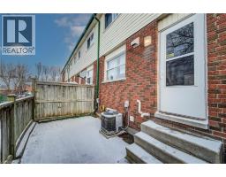 164 JANSEN Avenue UnitNo. 15 - 33